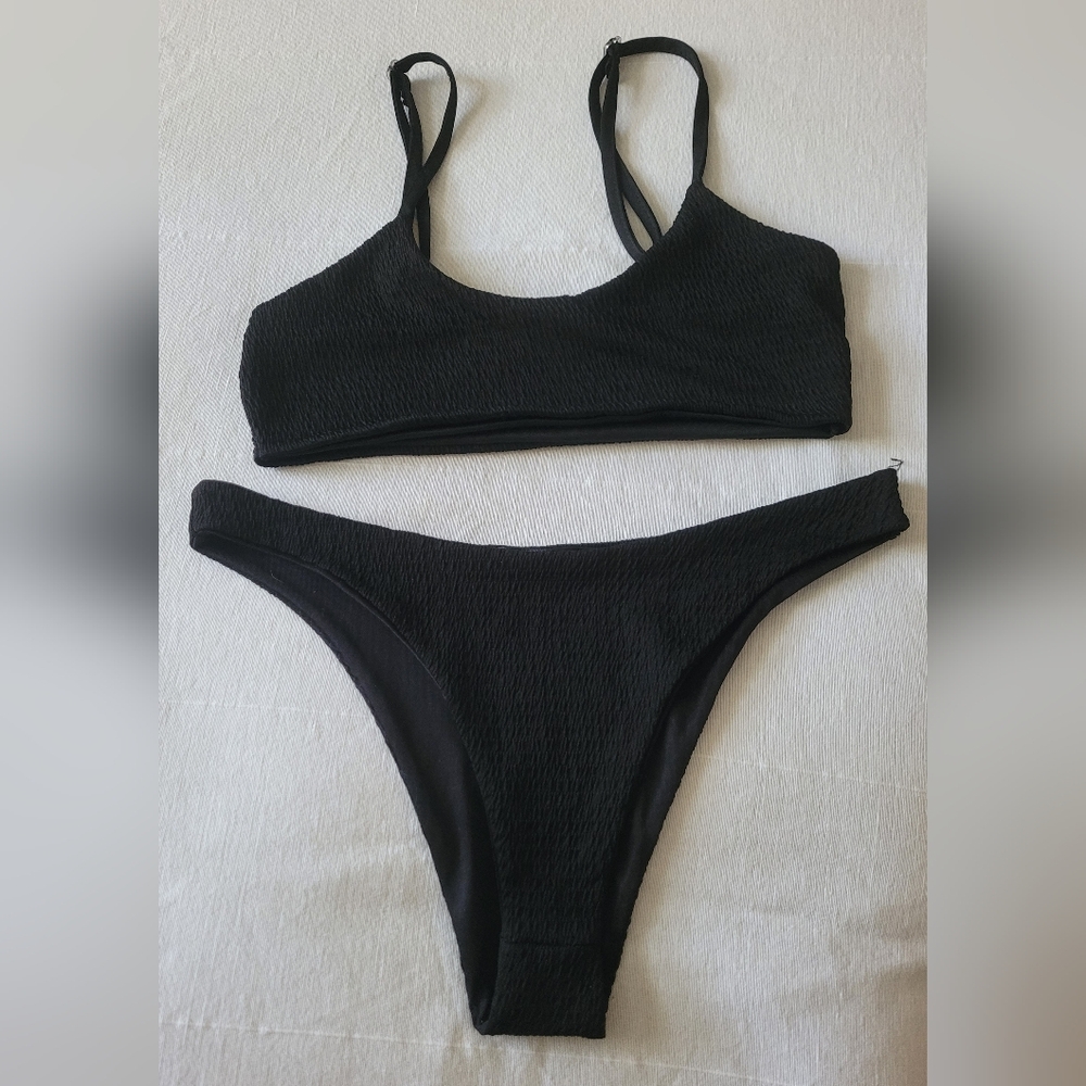 PrettyLittleThing Black Textured Bikini Set Sz 6